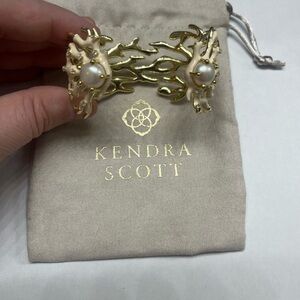 Kendra Scott Shea Statement Cuff in Gold